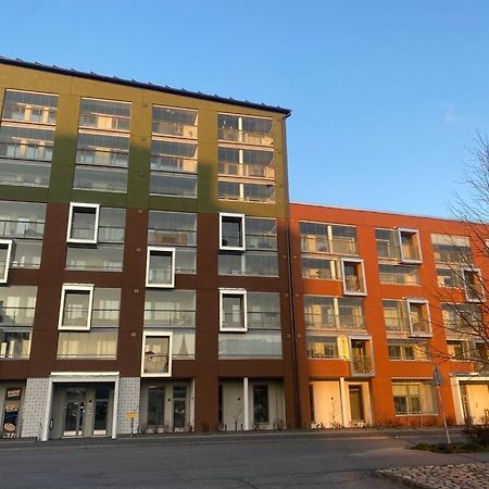Modern One Bedroom Apartment Nearby Airport Vanda Eksteriør bilde