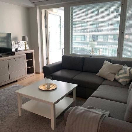 Modern One Bedroom Apartment Nearby Airport Vanda Eksteriør bilde