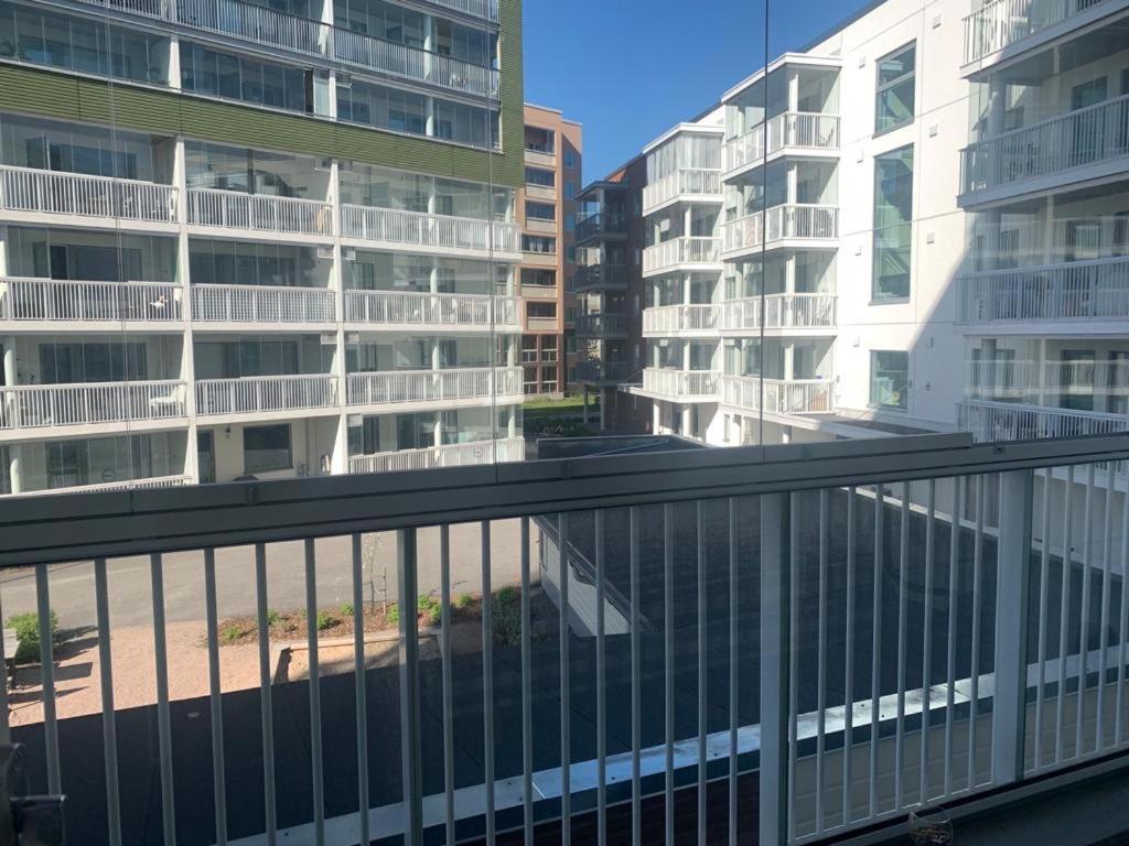 Modern One Bedroom Apartment Nearby Airport Vanda Eksteriør bilde