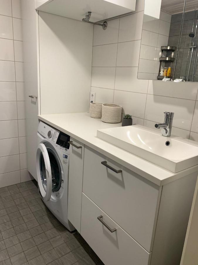 Modern One Bedroom Apartment Nearby Airport Vanda Eksteriør bilde